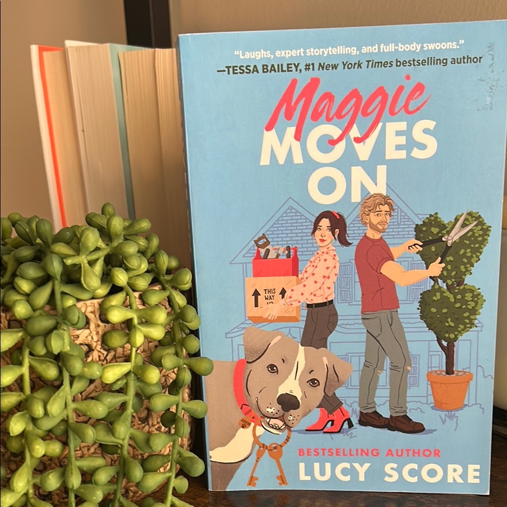 Maggie Moves On by Lucy Score